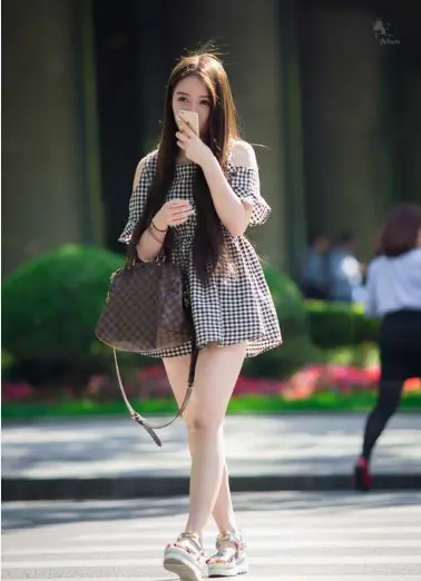 上海摄影搭_怀旧繁花电影感：想要拍出复古老上海弄堂感觉的经典打卡位在哪