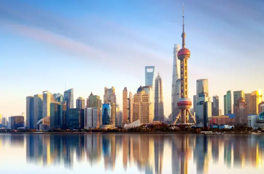 上海滑板圈终极对决：滨江极限公园与SMP滑板场，哪个场地高手多适合交流？🛹