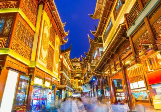 魔都打卡活动新风口：上海夜游聚会正在刷爆朋友圈🌃